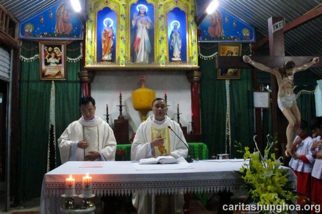 Thánh lễ ra mắt hội viên giáo xứ Hoàng Xá