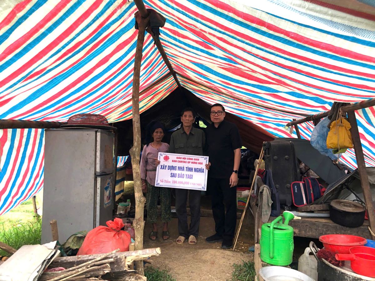 hỗ trợ chi phí xây nhà cho gia đình anh , ngụ tại huyện Chiêm Hóa, tỉnh Tuyên Quang