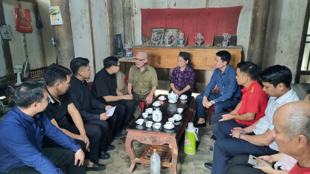 hỗ trợ chi phí xây nhà cho gia đình, ngụ tại huyện Chiêm Hóa, tỉnh Tuyên Quang