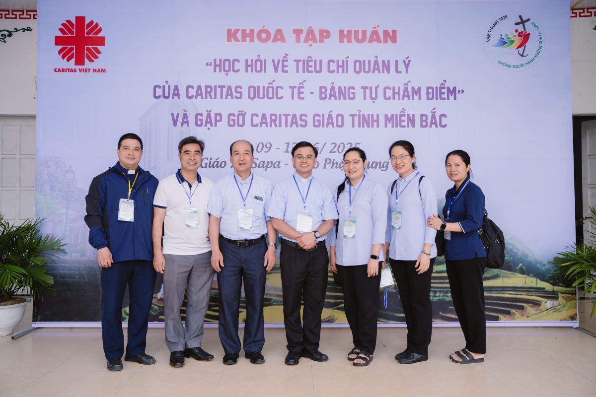 Caritas Hưng Hóa chào đón các TDV thuộc Caritas Vinh
