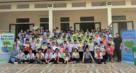 Bảo vệ môi trường - vì một lối sống xanh tại Giáo xứ Sơn Đông